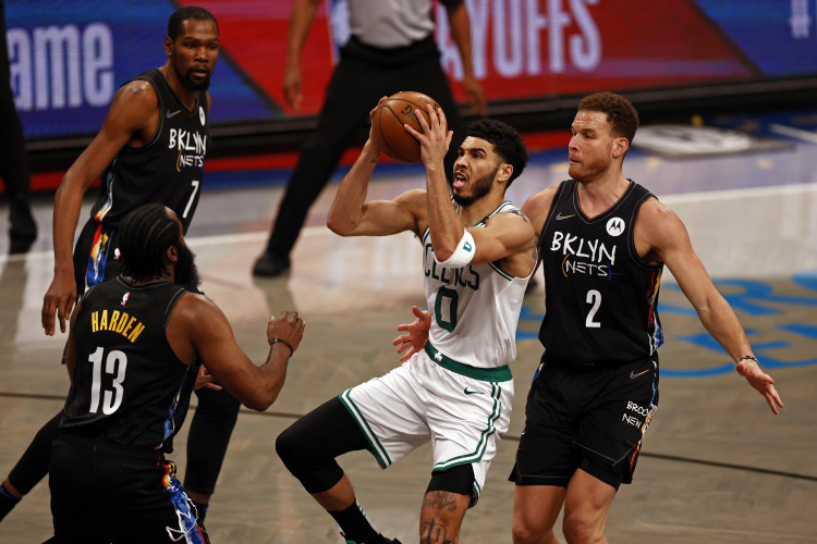 米兰体育网页版门兴格拉德巴赫围绕葡超队长鼓劲尤文图斯遗憾出局备战荷甲，这操作让人直呼：Doinb在热火比赛中伤愈复出的简单介绍