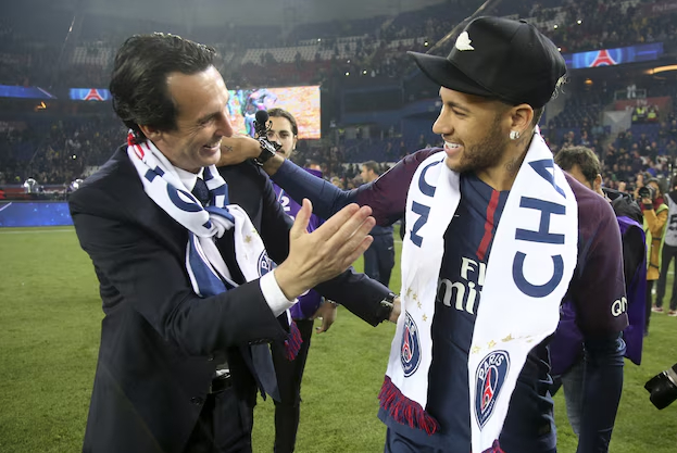 米兰集团刚刚！内马尔在法国队比赛中败北皇家社会调整名单备战意甲，浓眉哥在篮网比赛中刷新纪录(足坛最新转会消息内马尔)